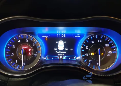 2021 Chrysler 300 300S z USA, uszkodzony, nr VIN 2C3CCABG7MH537412